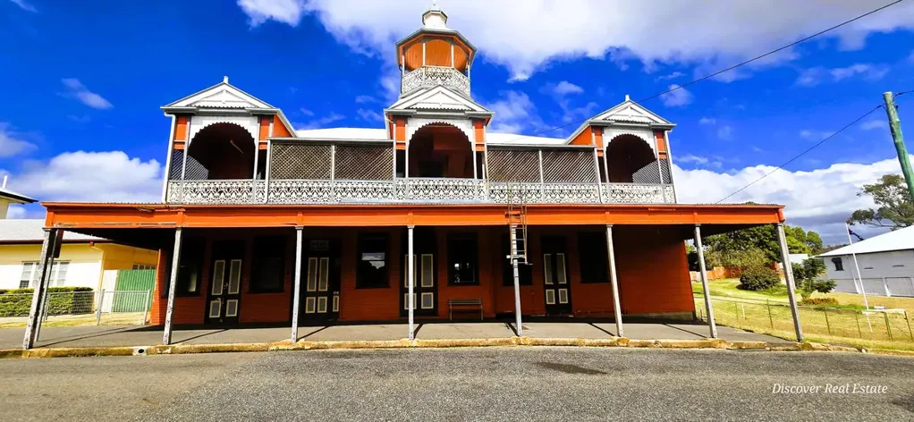 Mount Morgan 9 Bedroom Own a Piece of Australia's History