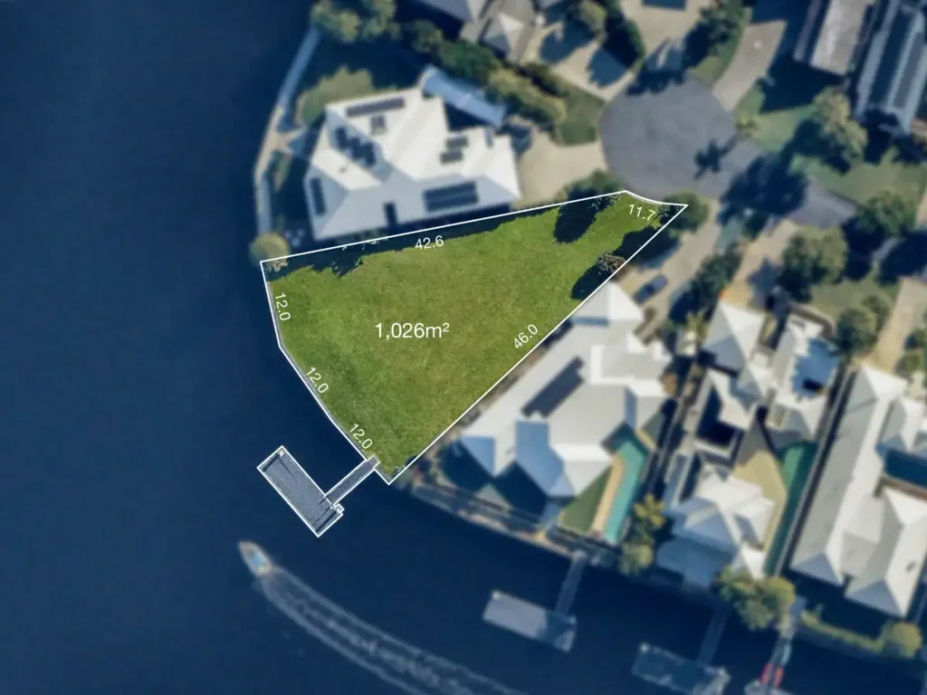 Banksia Beach 1,026平方米优质海滨土地 1,026sqm PREMIUM WATERFRONT LAND
