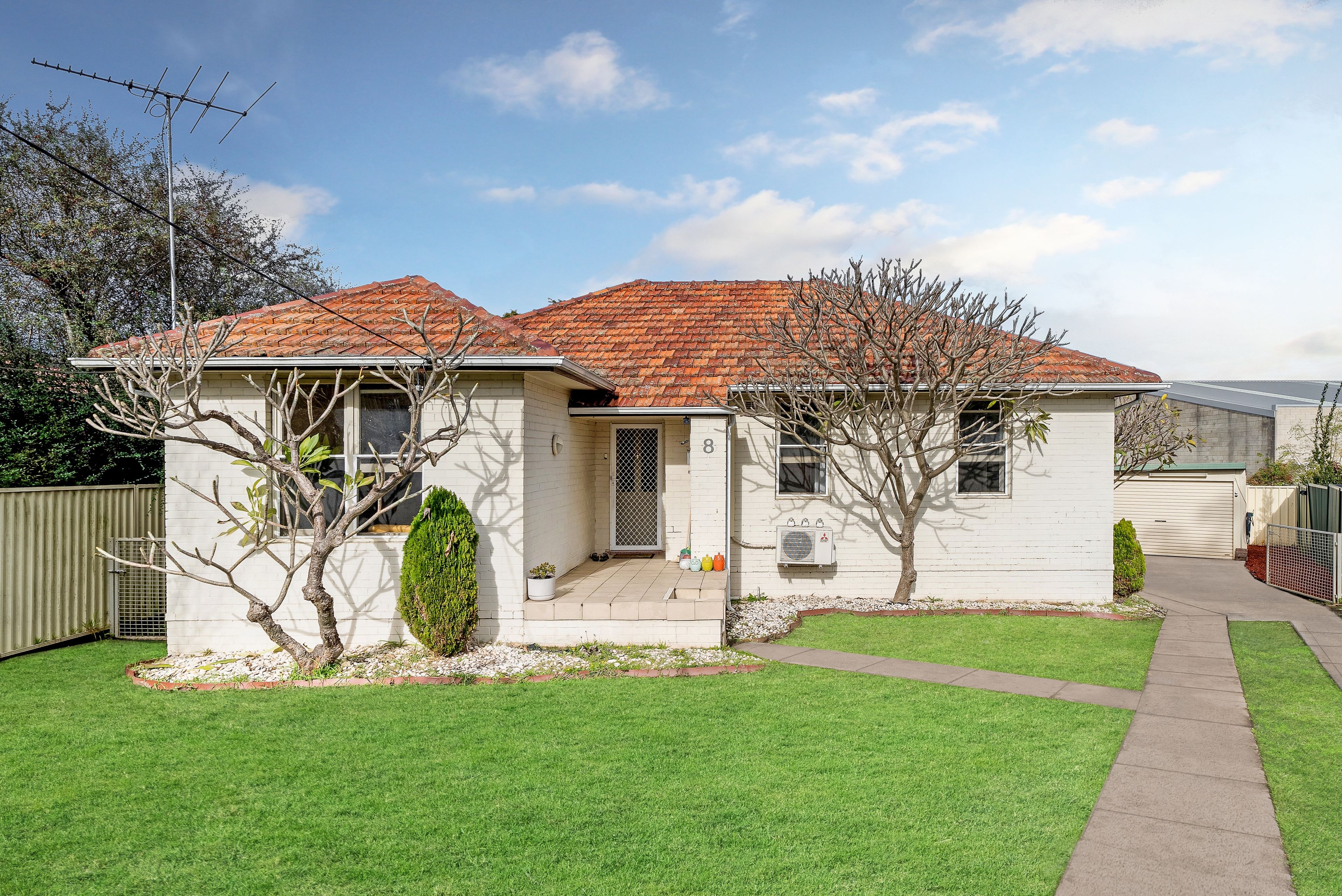 8 LUMEAH AV, PUNCHBOWL NSW 2196, 0 રૂમ, 0 બાથરૂમ, House