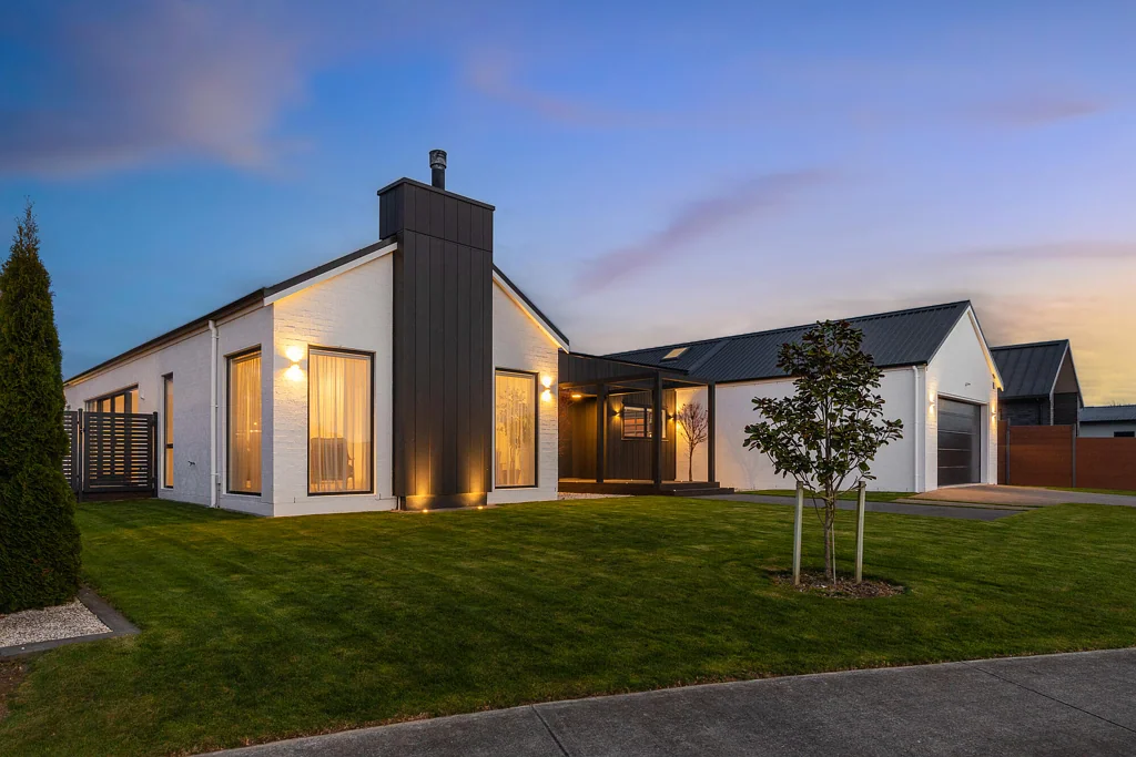 Levin 5 Bedroom Luxury Living with Unrivalled Views