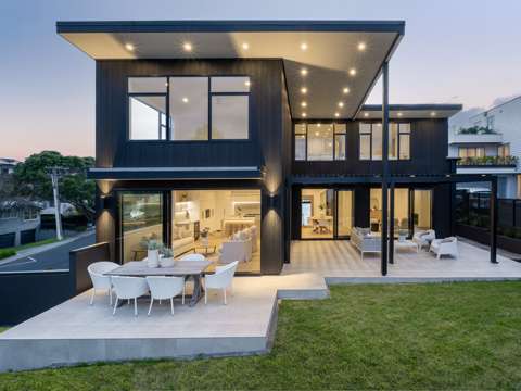 Castor Bay 4部屋 Elevated Living with Panoramic Views