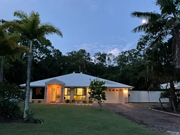8-12 Cissus Court, Dundowran Beach
