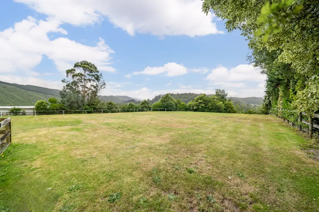 Birchville 2584 Square Meter Section - Beautiful Views!