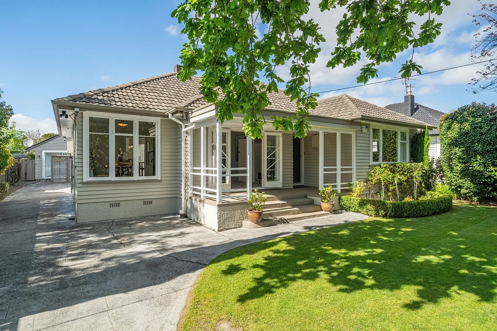 Heretaunga 5ਬੈੱਡਰੂਮ Immaculate in Heretaunga
