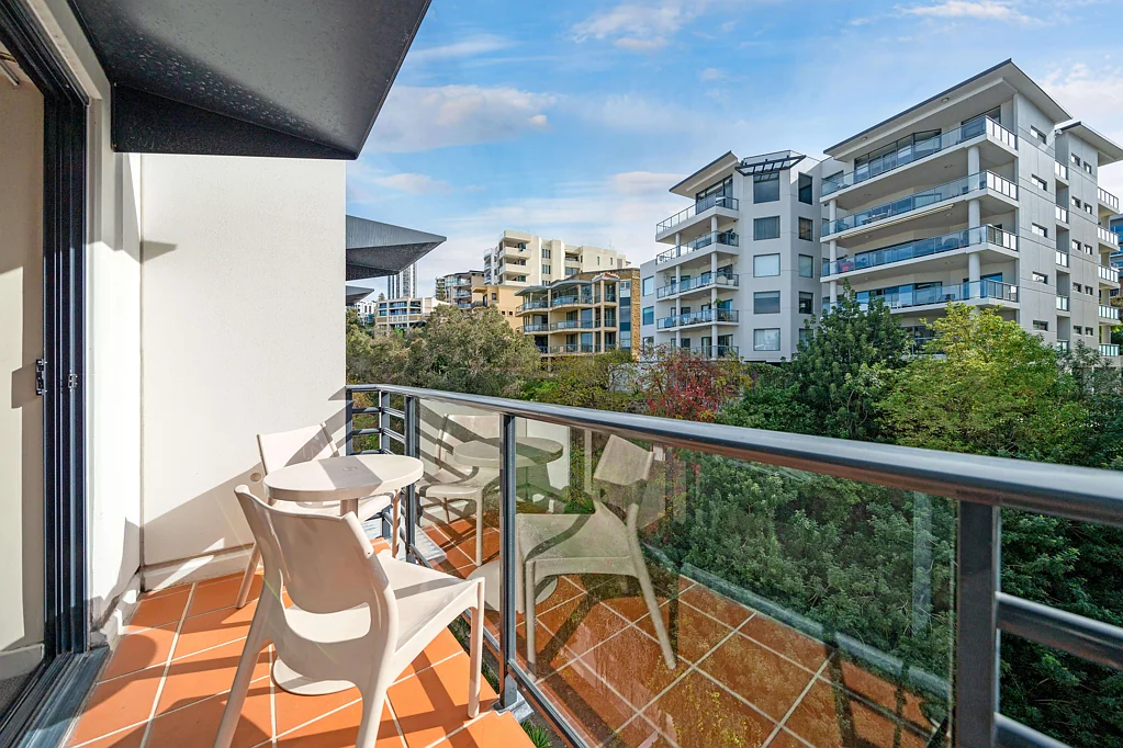 Perth 1房  Short-Stay Opportunity in Hotel Pool and Earning Great Returns!