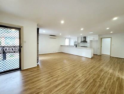 1/76 Shafer Road, Blackburn North, Inner East Melbourne, 5 રૂમ, 2 બાથરૂમ, Unit