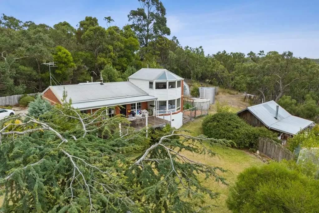 Bellbrae 4 Bedroom YOGA RETREAT, MULTIPLE FAMILY / ORGANISATION GETAWAY