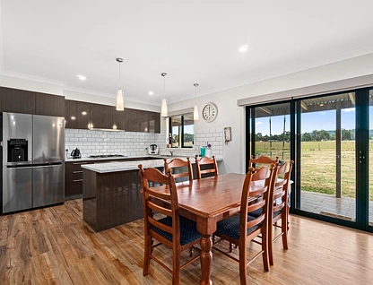 61 Nicholsons Road, Toongabbie, Traralagon , 5 غرف, 2 حمامات, House