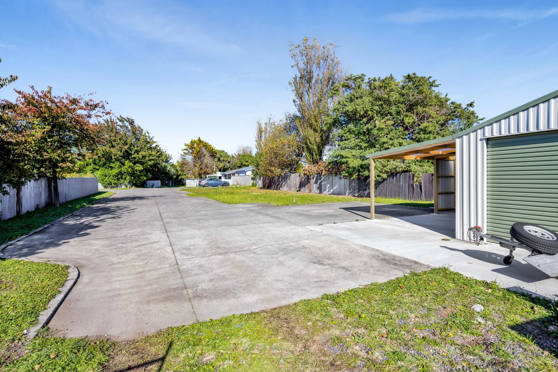Hawera  Town Close. Shed First. Dream Next.