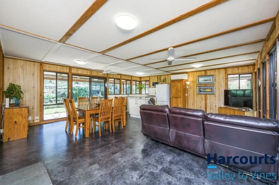 14 Godwit Glade, Chittering, WA 6084, 3 slaapkamers, 1 badkamers, House