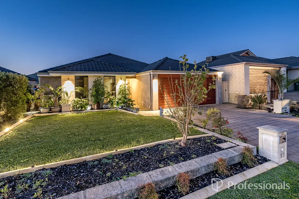 17 Redington Drive, Butler, WA 6036