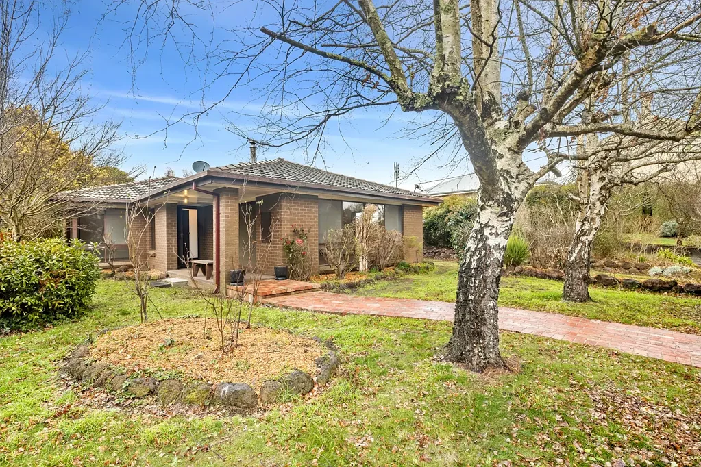 Trentham 3房  BUILT TO LAST WITH DIVERSITY FOR A HOME AND BUSINESS