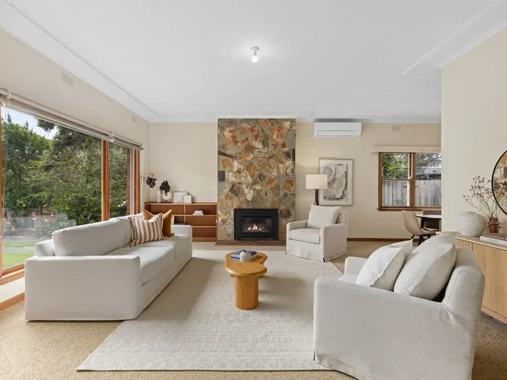 Point Lonsdale 3房  Timeless Dwelling in a Superb Location