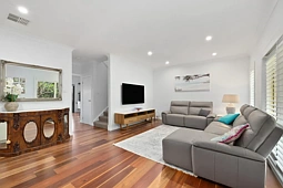 24 Honeyeater Grove, Warriewood