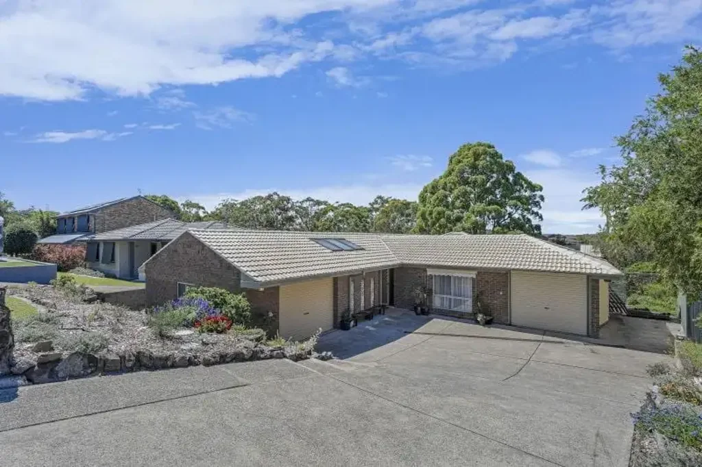 Jewells 5 Bedroom Spacious Family Living with Future Potential in a Prime Jewells Location