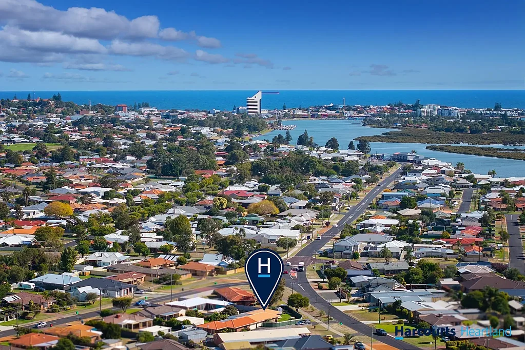 East Bunbury 3कमरा Downsize in Style: A Rare Opportunity in East Bunbury