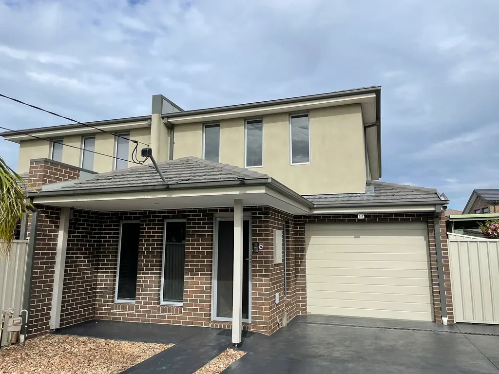 Modern Living In Top Location!