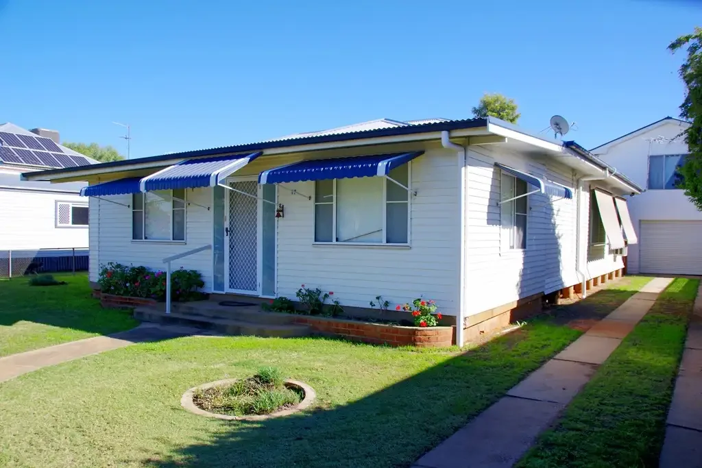Narrabri 3ਬੈੱਡਰੂਮ Quality Built Home Family Home in Top Location