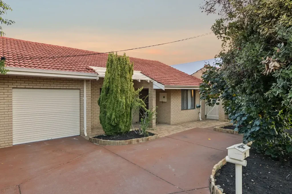 2 Brian Avenue, Yokine, WA 6060
