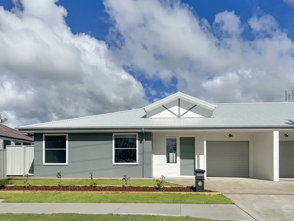 Young 2Moenga NOTHING BEATS A BRAND NEW HOME!