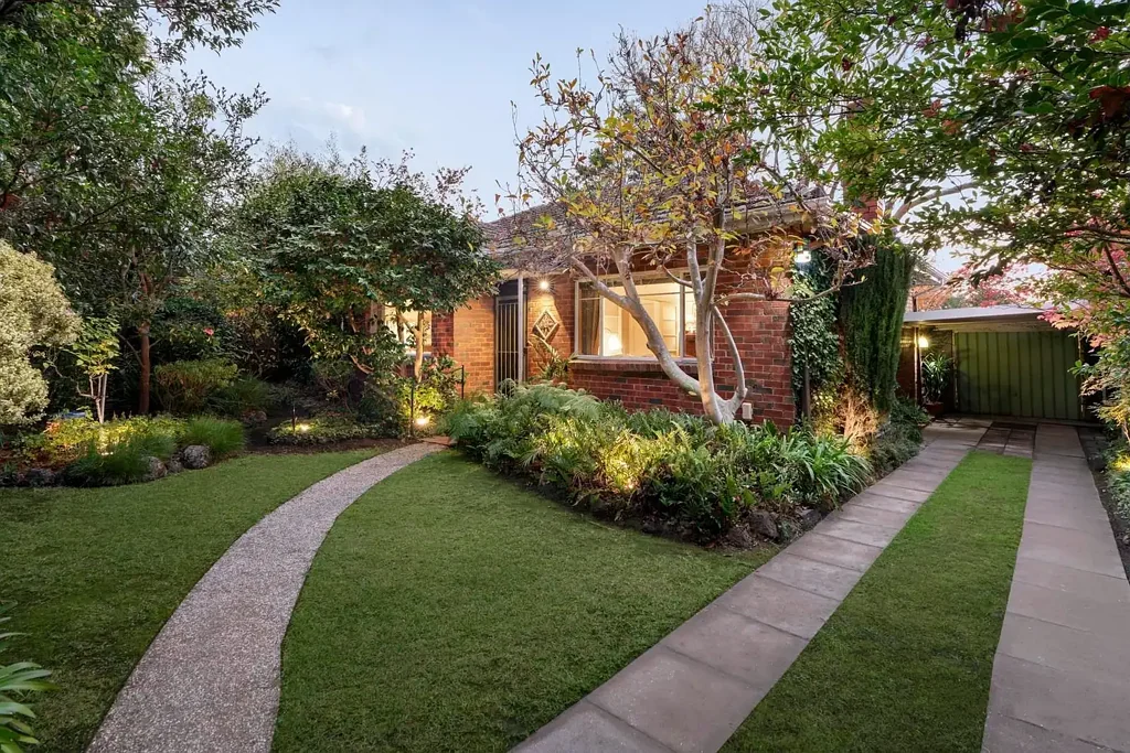 Peaceful Sanctuary in Mitcham Pocket