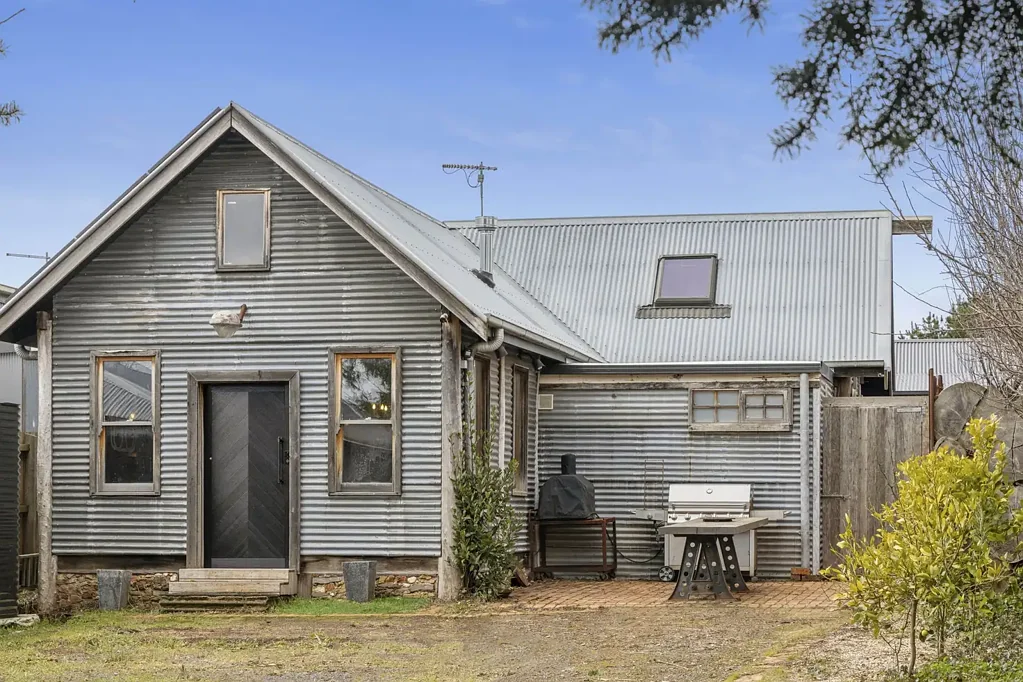 Daylesford 2房  Fully Furnished Designer Cottage + Permit for a Second 4-Bedroom Barn Dwelling