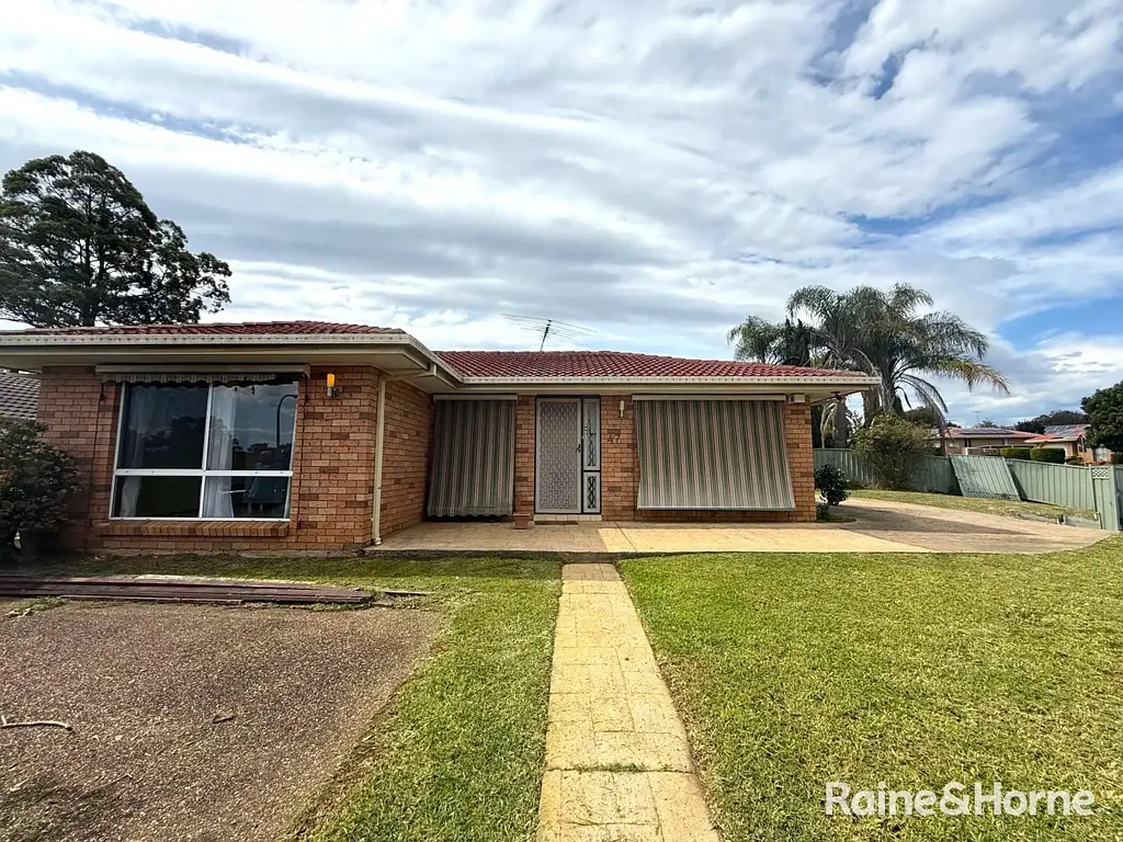 3 BEDROOM HOUSE CLOSE TO ALL AMENITIES
