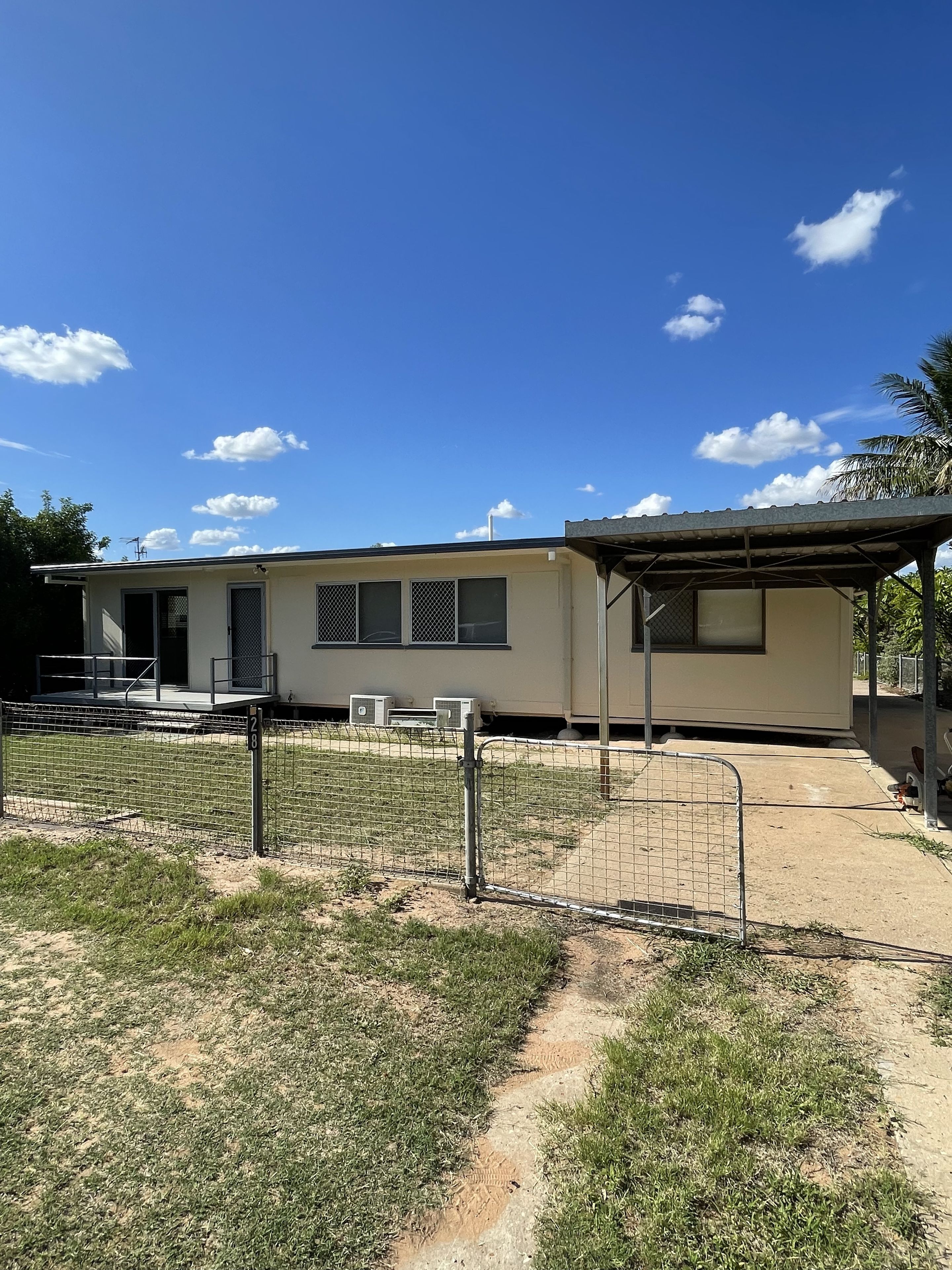 28 POPLAR ST, BARCALDINE QLD 4725, 0部屋, 0バスルーム, House