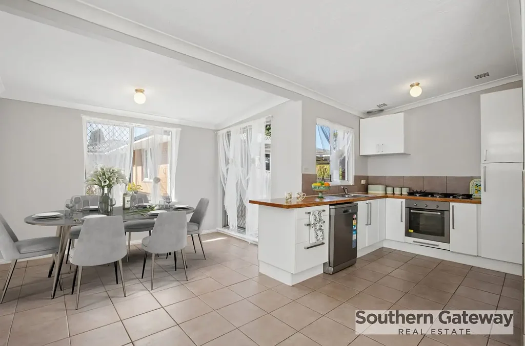Orelia 4房  LIGHT-FILLED FAMILY LIVING ON A GENEROUS 726M² BLOCK