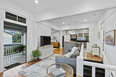 लिविंग रूम - 10 Bushing Street, Wynnum West, QLD 4178