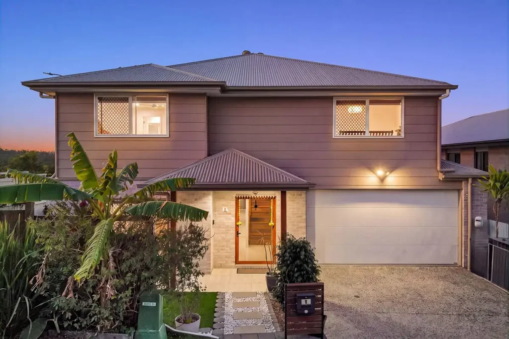 Spring Mountain 5 Bedroom Elevated Family Living with Stunning Views