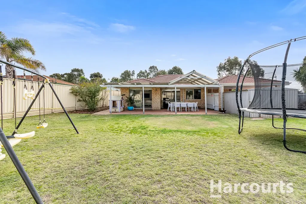 Banksia Grove 4બેડરૂમ Cul-De-Sac Location with Big Backyard & Drive Through Potential