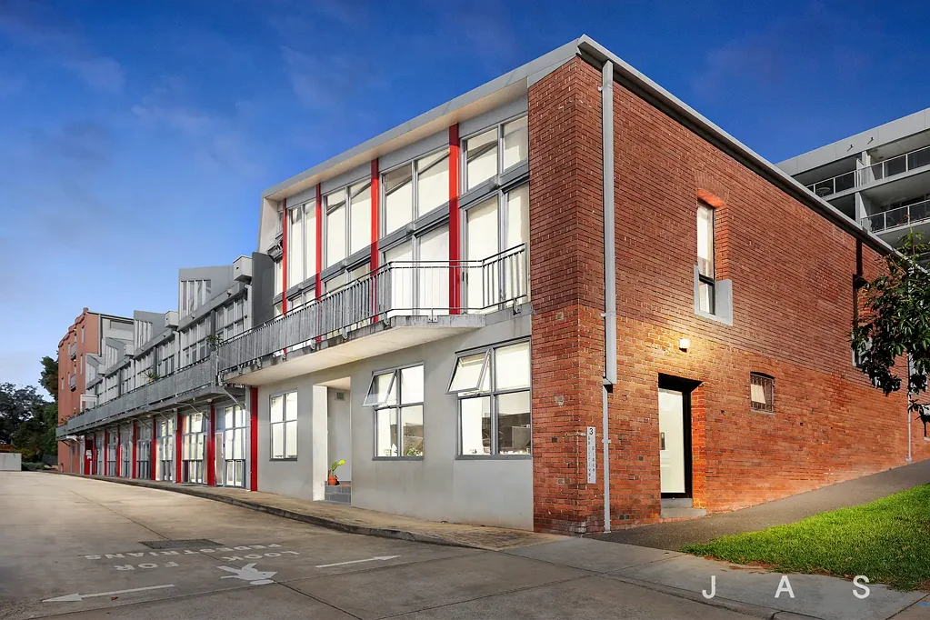 Stylish Footscray Living with Resort-Style Facilities