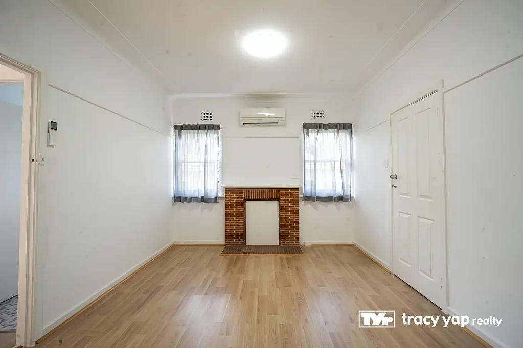 Newly upgrade family house with low maintenance big yard