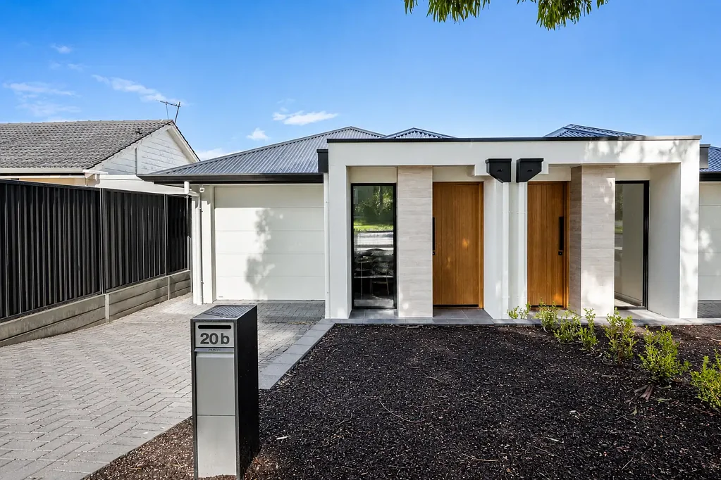 Christies Beach 3房  Brand New Torrens Titled Coastal Living - Designed for the Future!