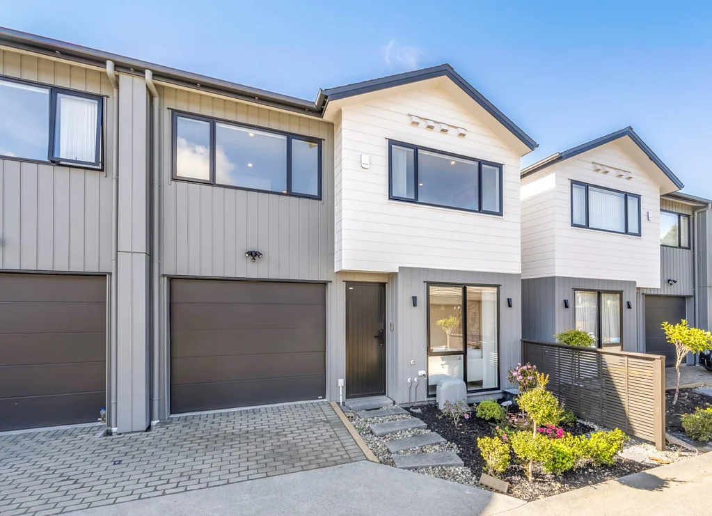 Northcross 3房  Stylish Lock-Up & Leave Townhouse – Must Sell