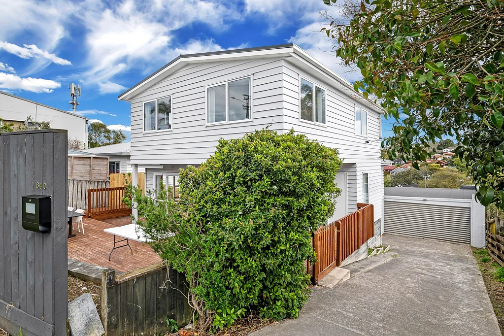 Browns Bay 5Moenga Spacious, Solid, and Superb School Zones