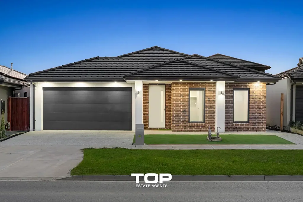 Clyde North 4房  Brand-New Modern Elegance and Family Comfort in a Prime Location