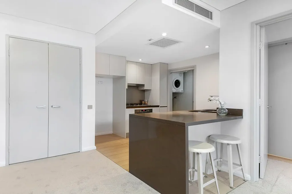 Luxurious sun bathed two bedroom with resort style facilities