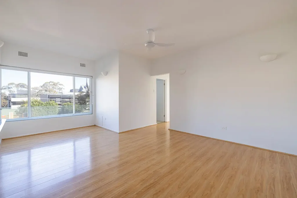 Updated apartment with city outlooks and secure parking