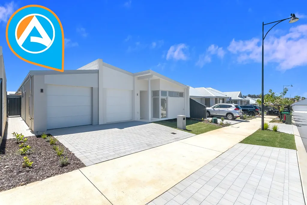 MODERN & LOW-MAINTENANCE LIVING IN A PRIME BALDIVIS LOCATION