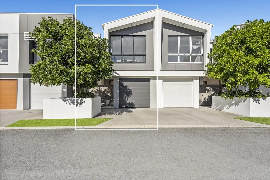 Robina 3غرفة نوم Modern home in sort after complex