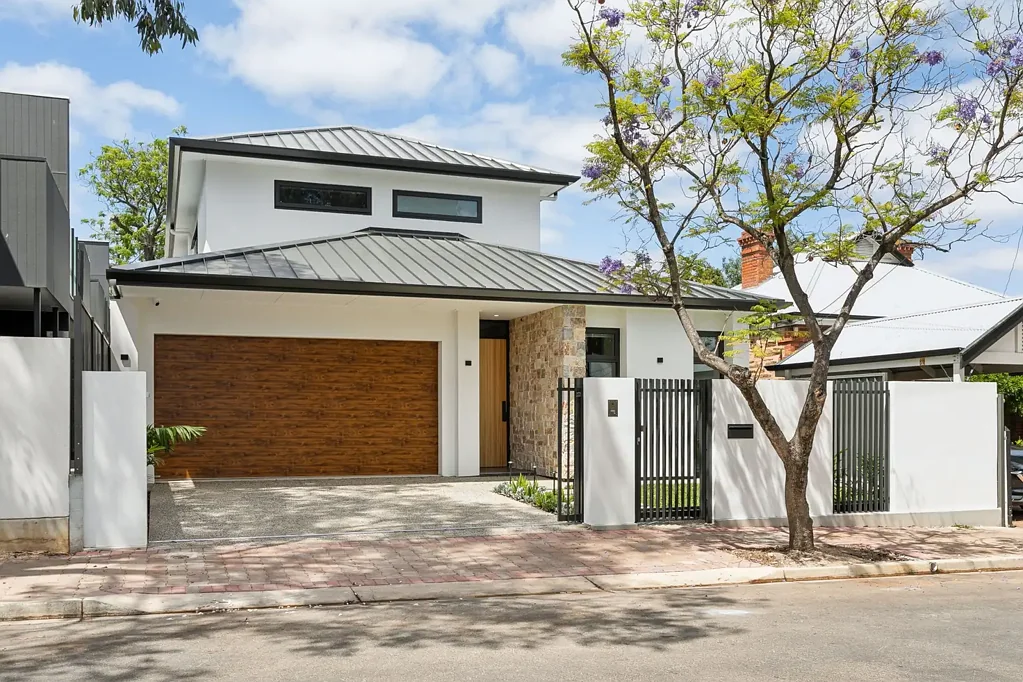Parkside 4 Bedroom Magnificent Torrens Title New Home in Elite Parkside Locale