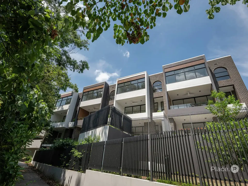 Indooroopilly 3कमरा Move Straight Into This Brand New Contemporary Townhome