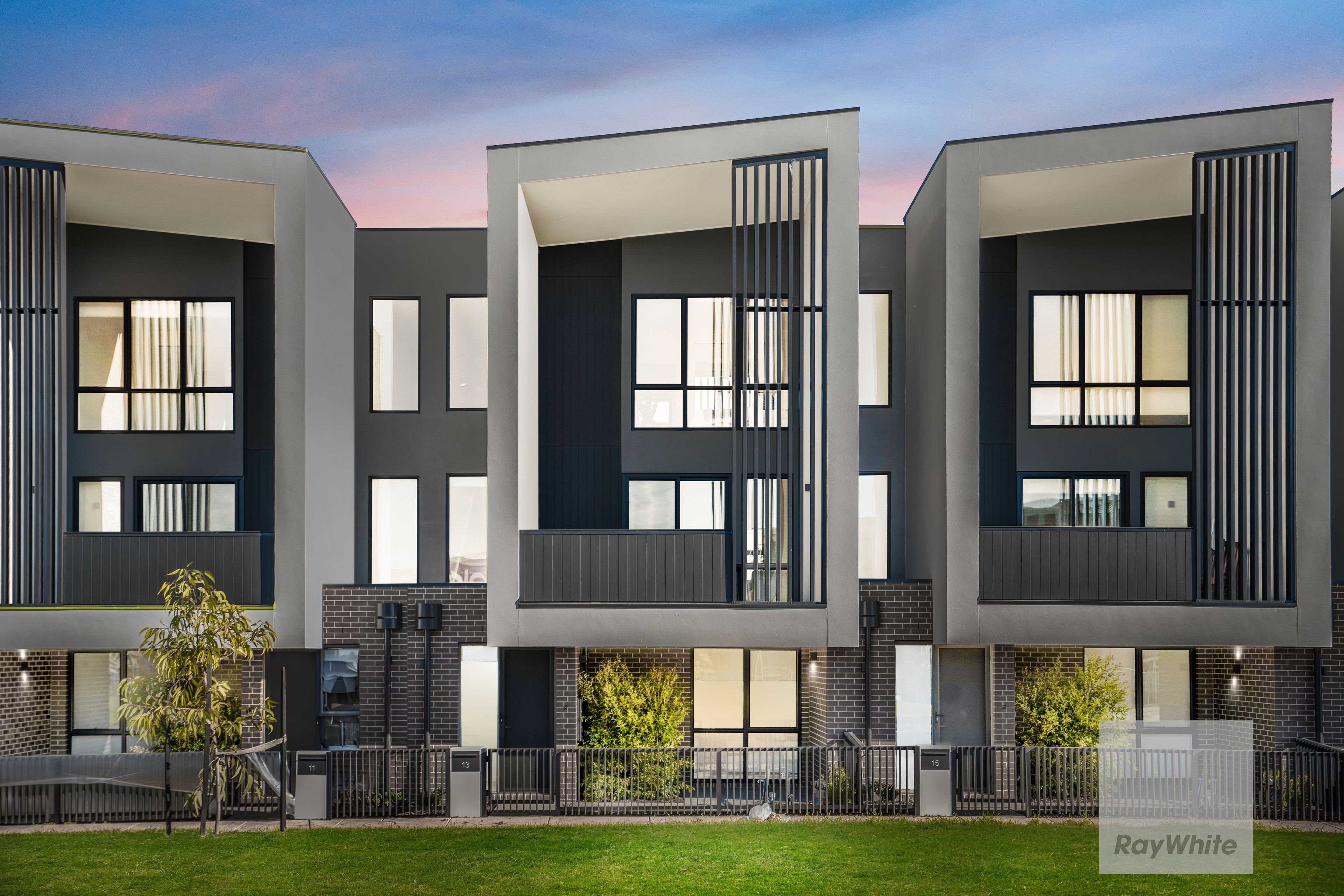 13 TEDDY WALK, AINTREE VIC 3336, 0 Kuwarto, 0 Banyo, Townhouse