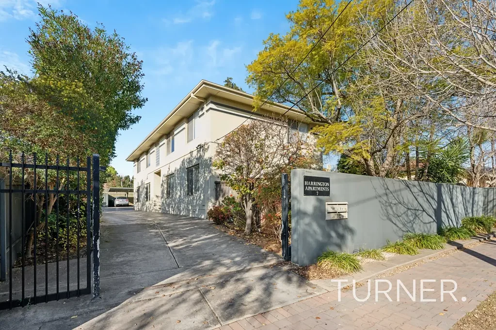 Updated Ground Floor unit in city-fringe location