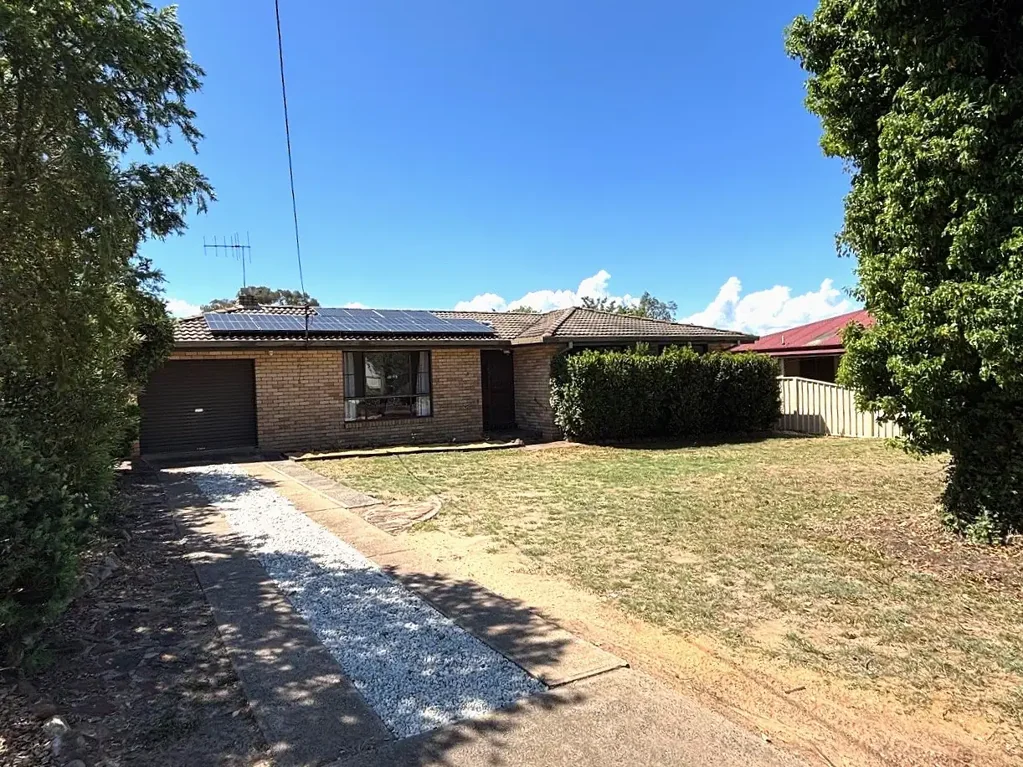 Coonabarabran 3غرفة نوم Tidy 3-Bedroom Brick Home with Solar Power