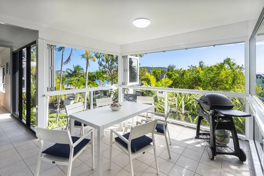 Whitsundays 2कमरा Refurbished Oasis Apartment