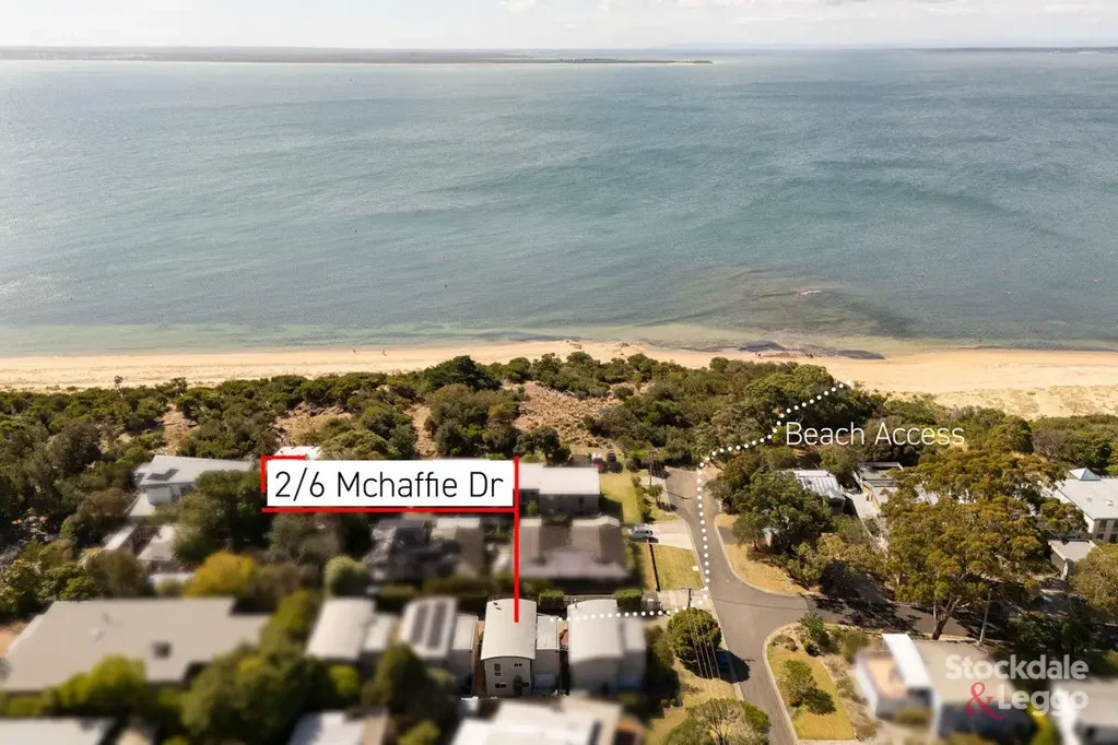 Cowes 3房  Impressive Townhouse with Bay Views & Metres to the Beach