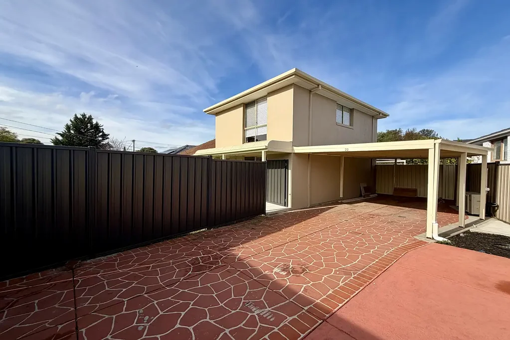 Spacious Family Home with Renovated Kitchen & Ensuite Shower
